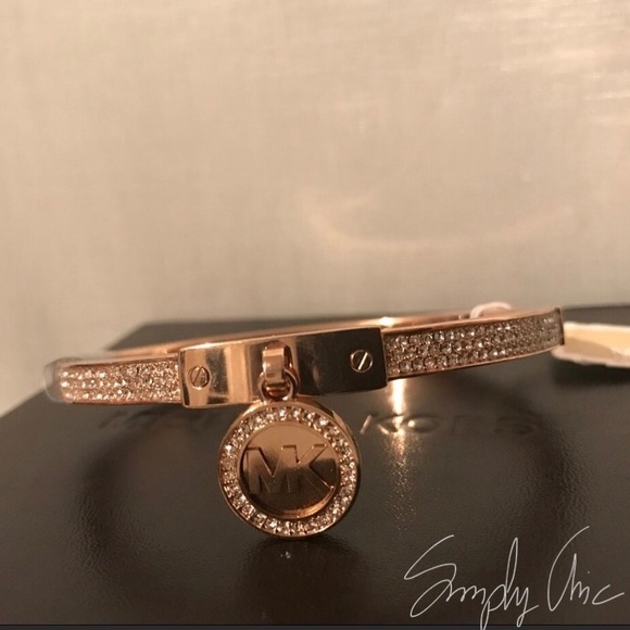 New authentic MK logo charm rosegold tone bracelet - Picture 3 of 5